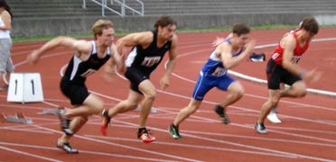 Felix Hahn vinner sitt heat på 11.44 