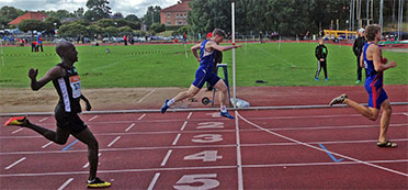Simon Wallenlind, Magnus Nielsen, Abdiaziz Warsame  400m Hais-spelen 2015